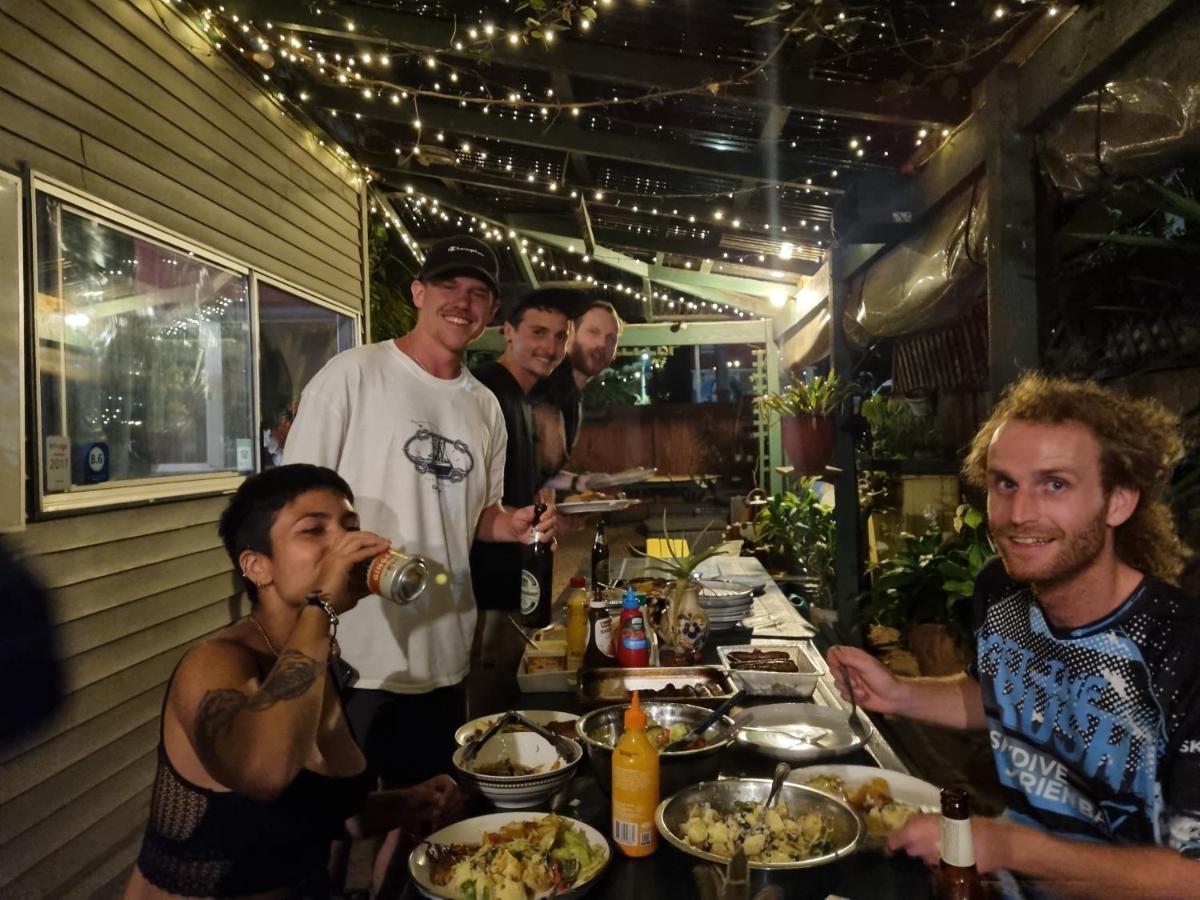 Beachside Backpackers ميناء ماكواري المظهر الخارجي الصورة