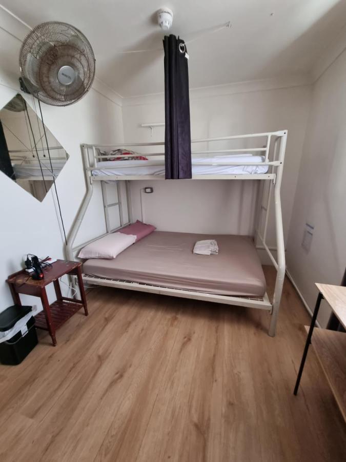 Beachside Backpackers ميناء ماكواري المظهر الخارجي الصورة