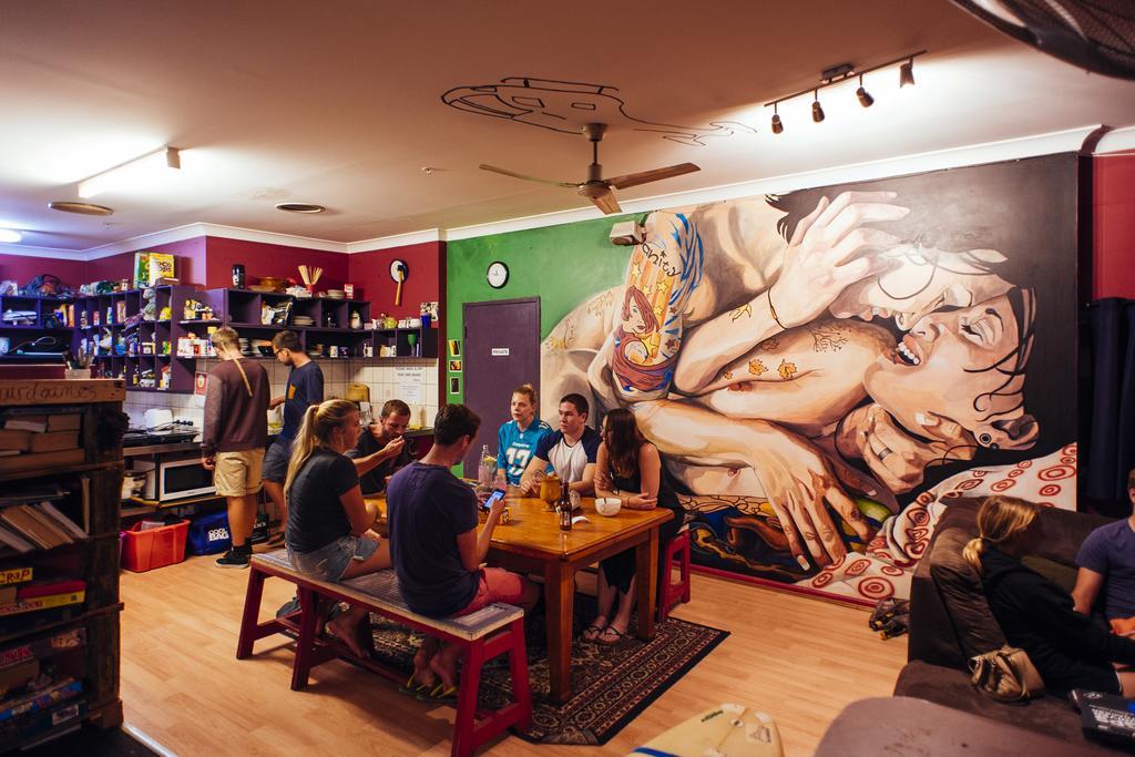 Beachside Backpackers ميناء ماكواري المظهر الخارجي الصورة