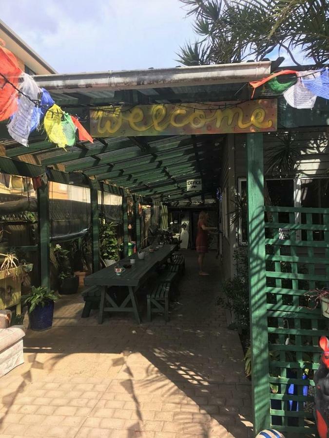Beachside Backpackers ميناء ماكواري المظهر الخارجي الصورة